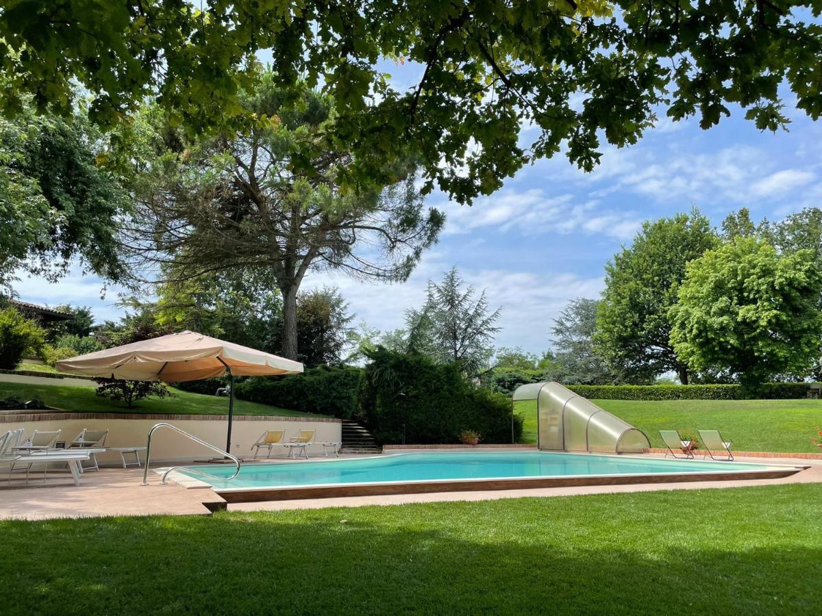 Tenuta Degli Angeli Rossi Asti Bagian luar foto