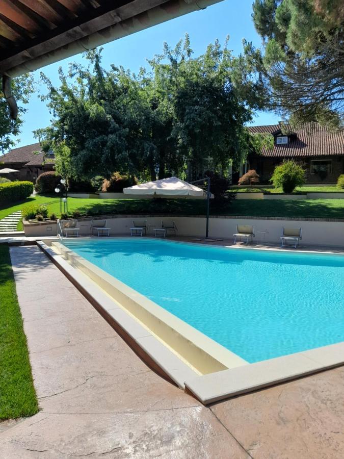 Tenuta Degli Angeli Rossi Asti Bagian luar foto