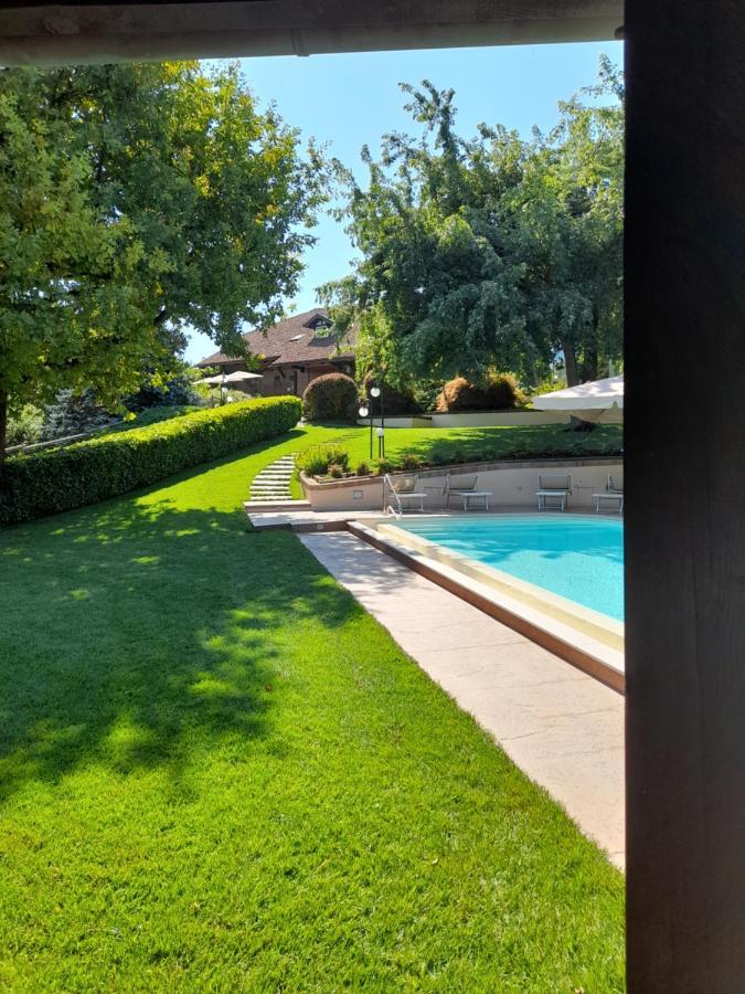 Tenuta Degli Angeli Rossi Asti Bagian luar foto