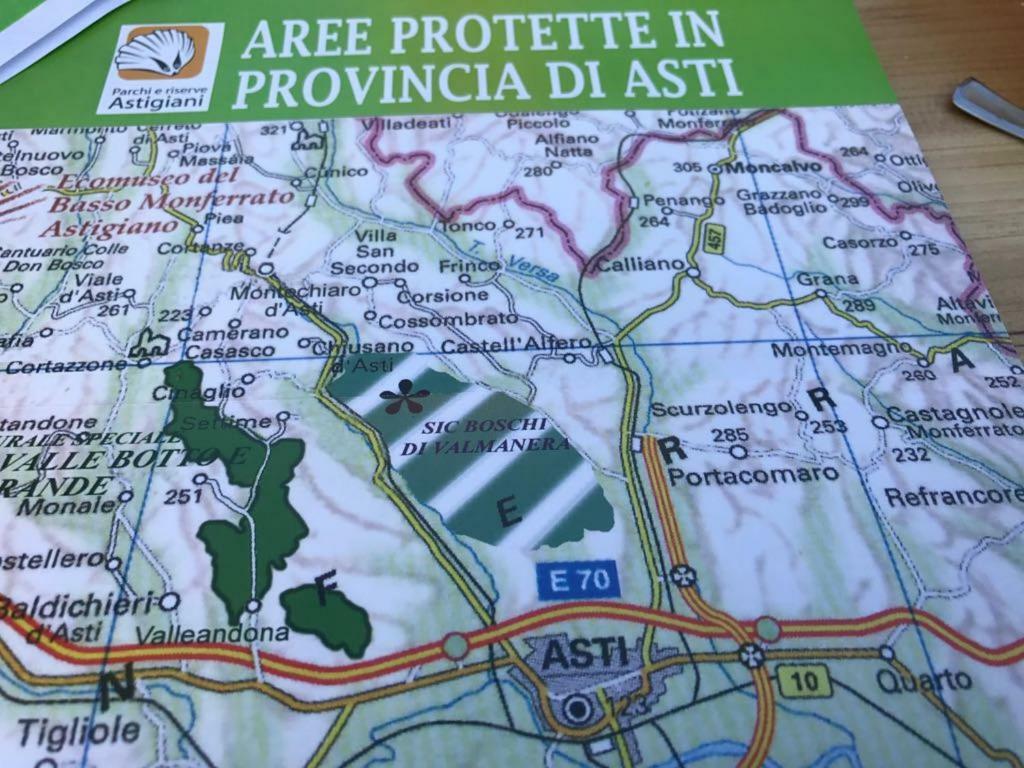 Tenuta Degli Angeli Rossi Asti Bagian luar foto